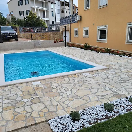 Vukadin Apartment *